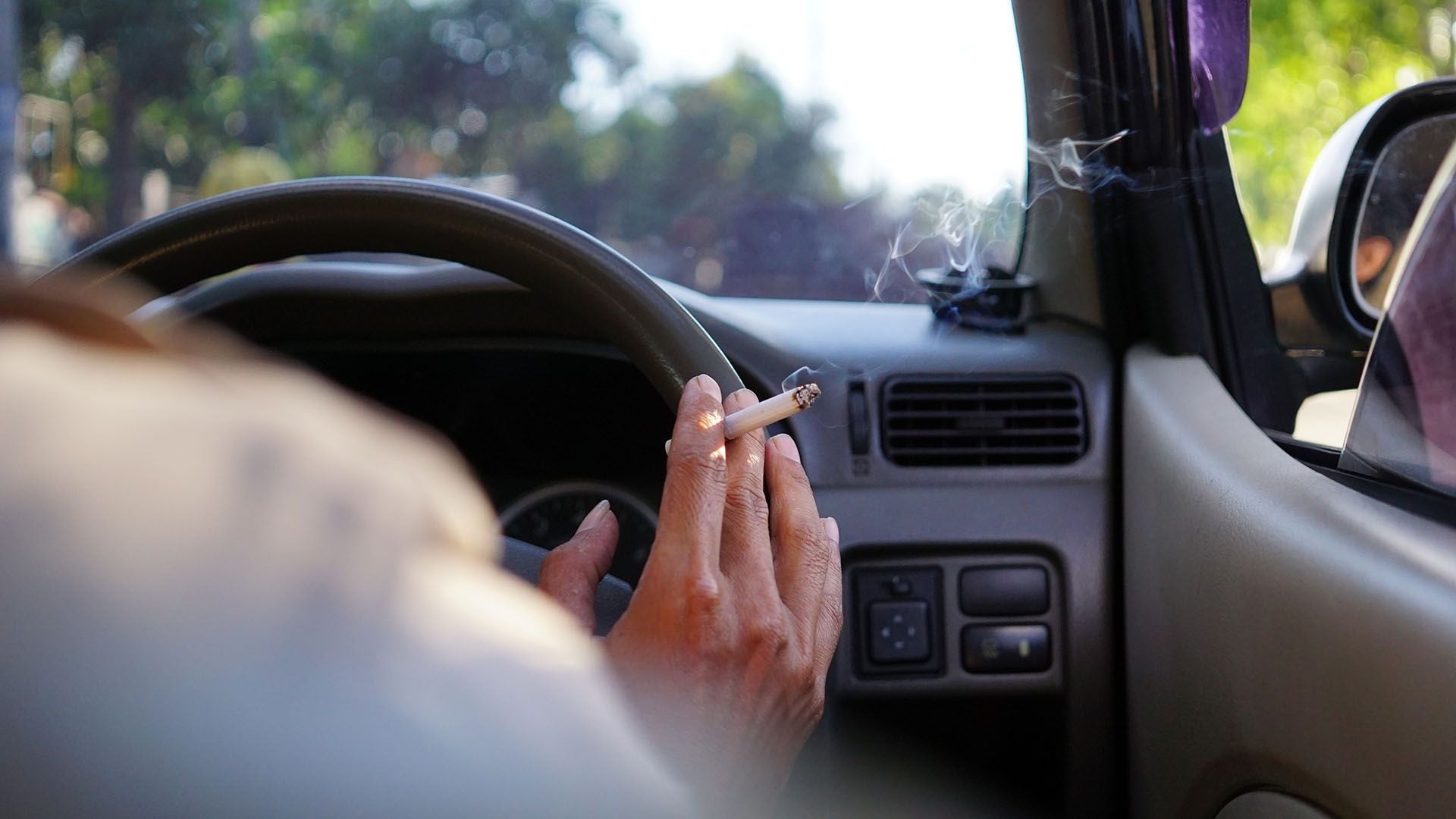 Los científicos midieron las concentraciones de nitrosaminas específicas del tabaco dentro de autos (Getty)