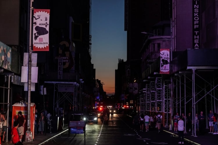 Times Square, sin energía. REUTERS/Jeenah Moon