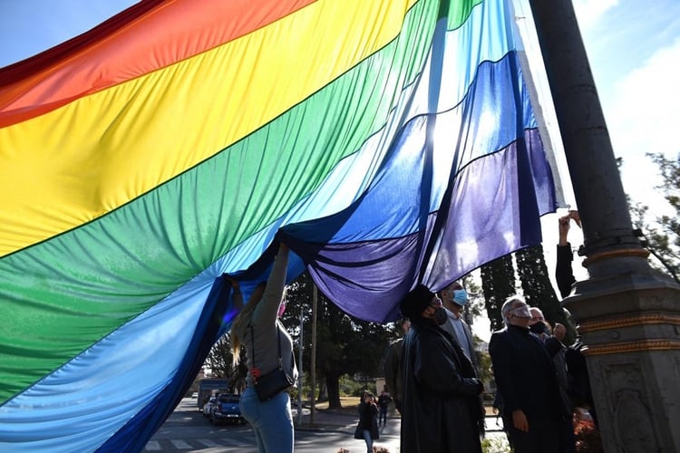 La bandera equivocada: una de las cuestiones que generaron polémica en el homenaje por el Día del Orgullo