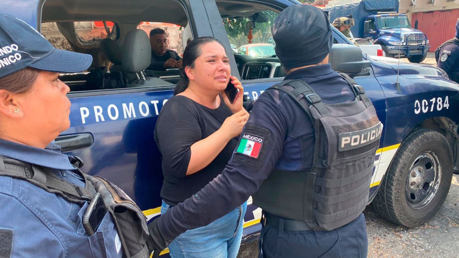 La periodista Estrella Pedroza se encontraba documentando la presencia de policías en la Fiscalía Anticorrupción. (X/@article19mex)