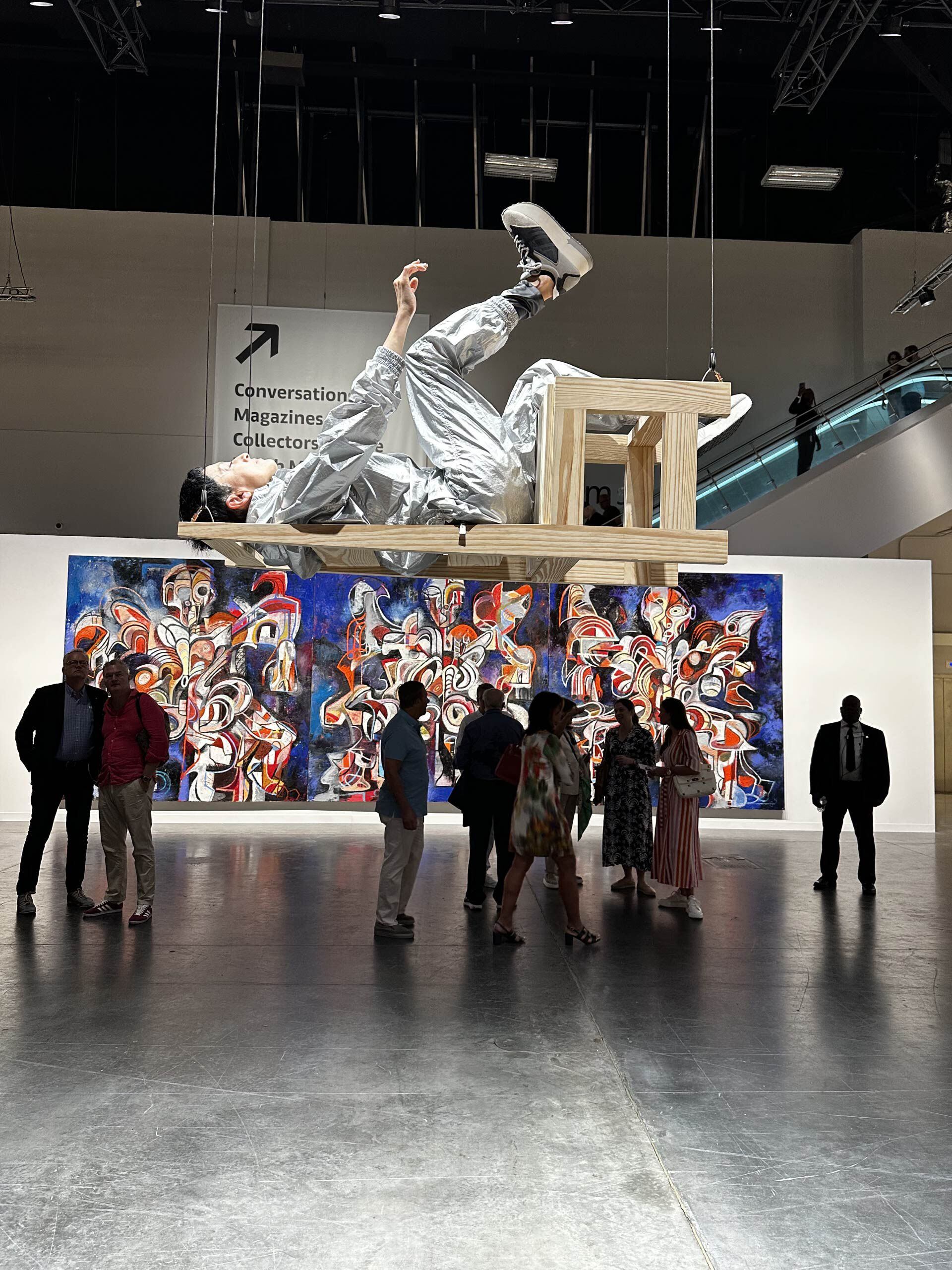 Una obra que conmueve en Art Basel: Chair