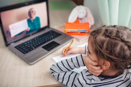 Han pasado casi seis meses desde que el país está bajo una cuarentena y una de las primeras medidas que tomaron desde el Gobierno fue la de suspender las clases y así evitar la propagación del virus (Shutterstock)