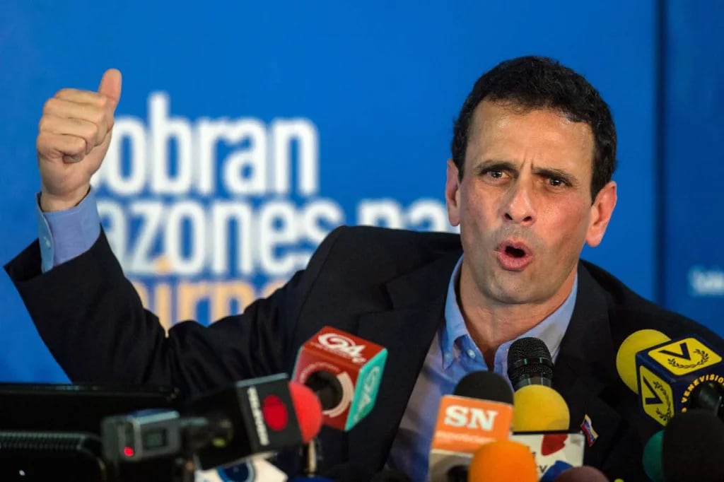 El líder opositor Henrique Capriles criticó al presidente Nicolás Maduro (AFP)