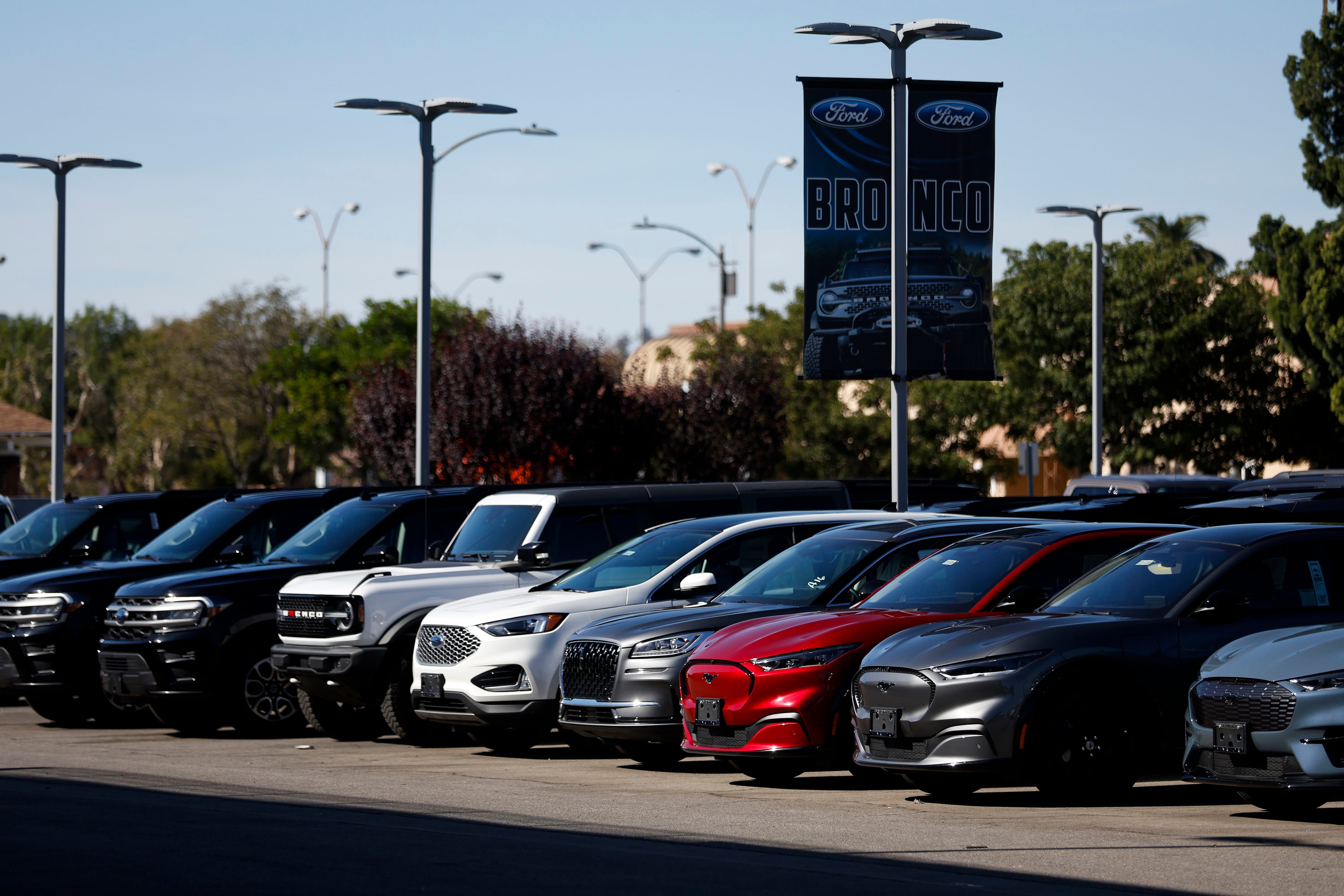 La venta de autos eléctricos sufre una disminución por primera vez desde 2020. (EFE)