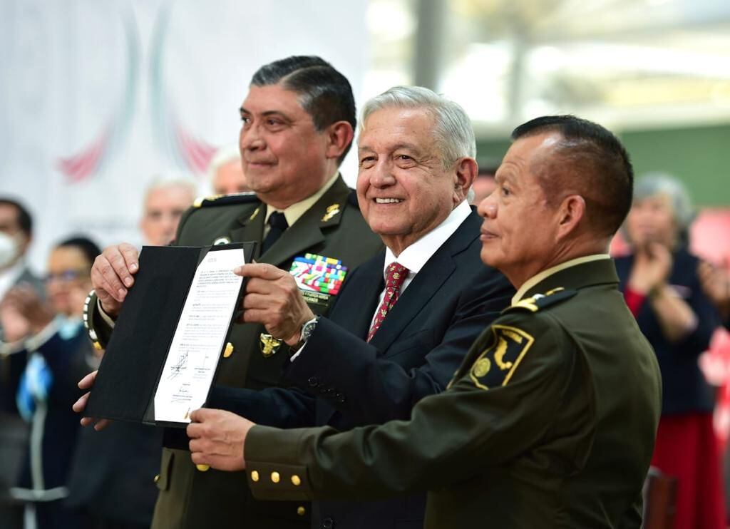 ASPECTS OF THE OPENING OF THE NEW AIRPORT