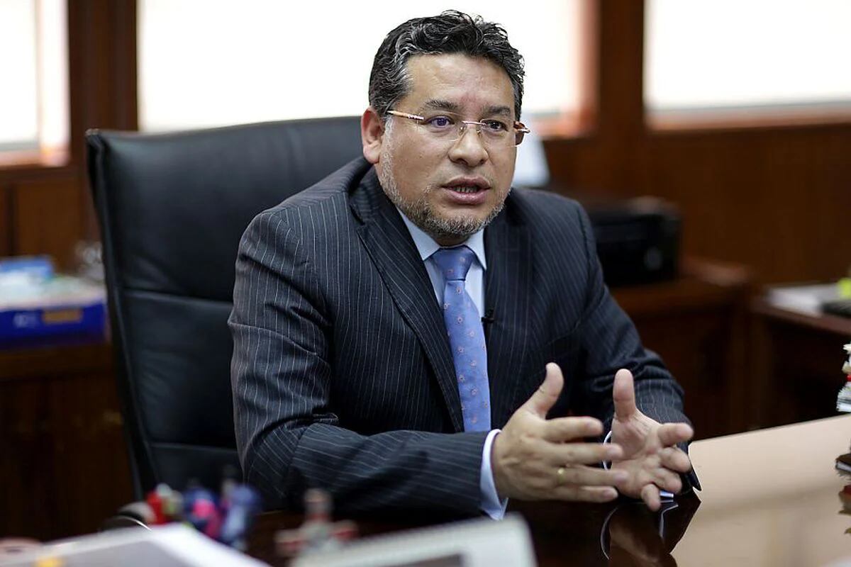 Exministro Rubén Vargas teme que crisis de Ecuador se repita en Perú: “Nunca hemos estado más abandonados ante el crimen organizado que ahora”
