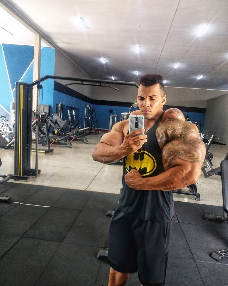 (Instagram: @romariohulkbrasileirooficial)