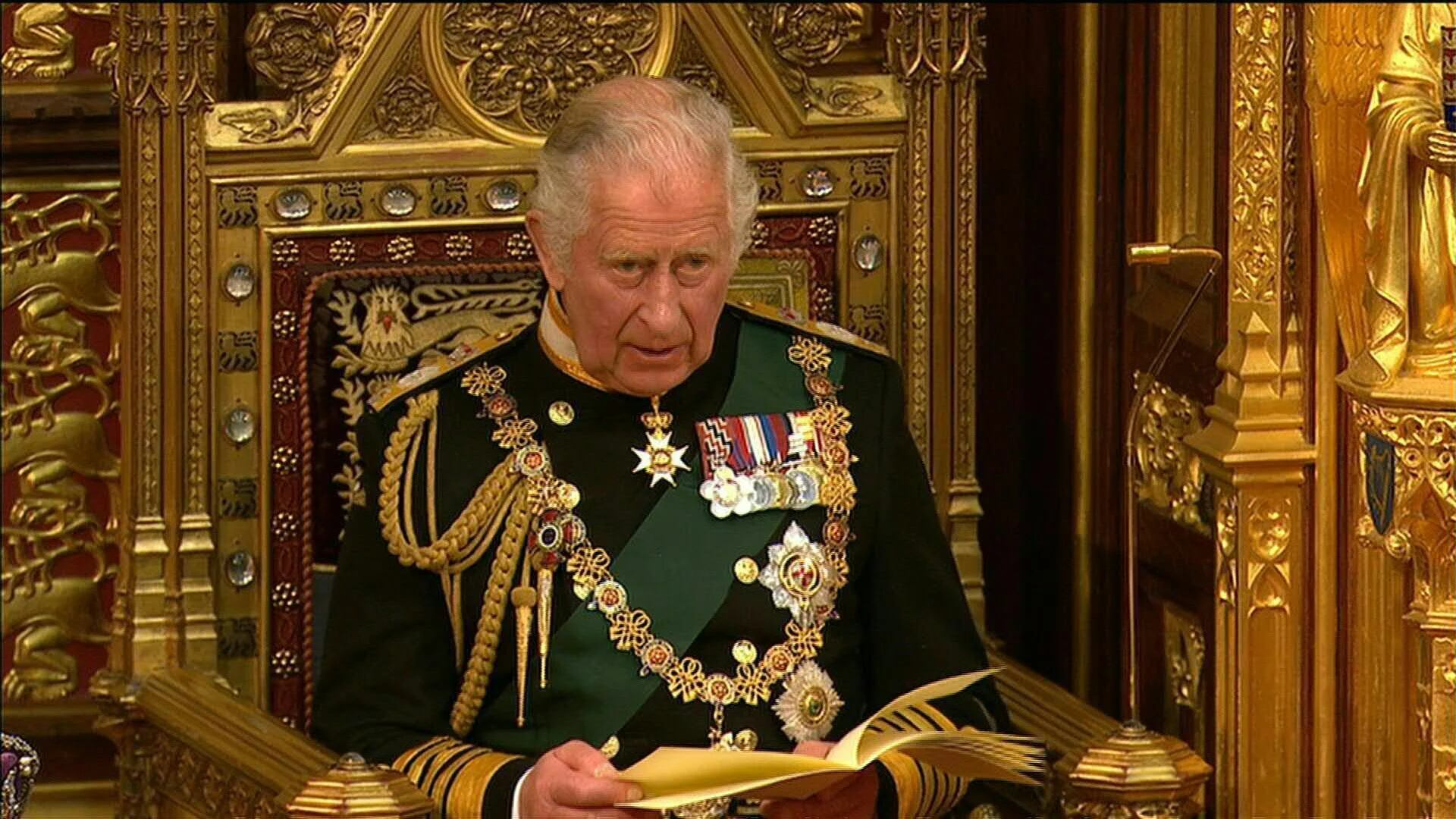 El príncipe Carlos habría recibido una donación de un millón de libras de la familia de Osama bin Laden 