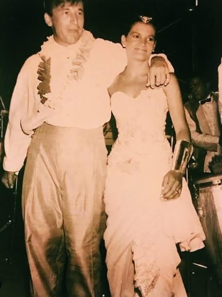 El artista durante su boda con Marlene, con quien volvió a renovar los votos tras tres décadas de amor