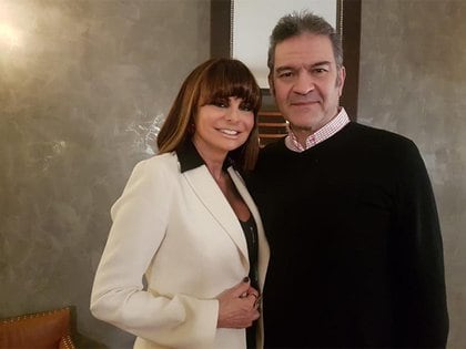 Lucía Miranda se reunió y entrevistó al actor César Bordón, quien interpreta a su difunto esposo en "Luis Miguel, la serie".