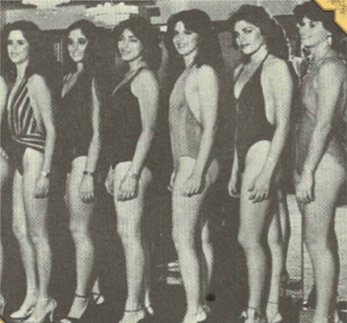 El primer grupo de candidatas del Miss Perú 1983. Diana Puente aparece en el segundo puesto de la fila.