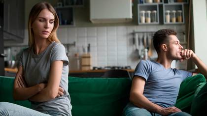La forma en la que no tener relaciones sexuales puede afectar el cuerpo varía según la salud o la edad de las personas (Shutterstock)