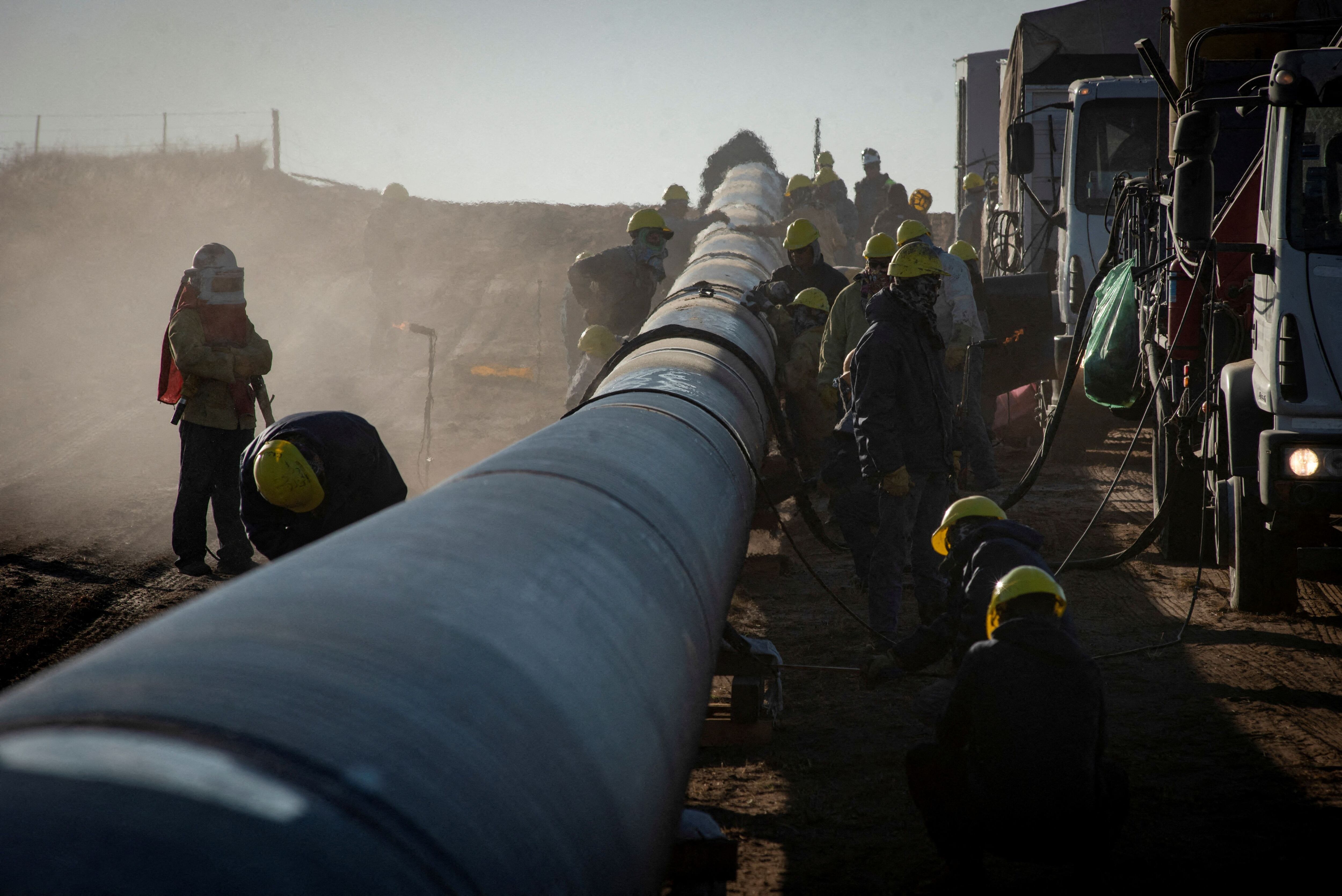 El primer tramo del gasoducto Néstor Kirchner demandó una inversión de $220.000 millones. File Photo