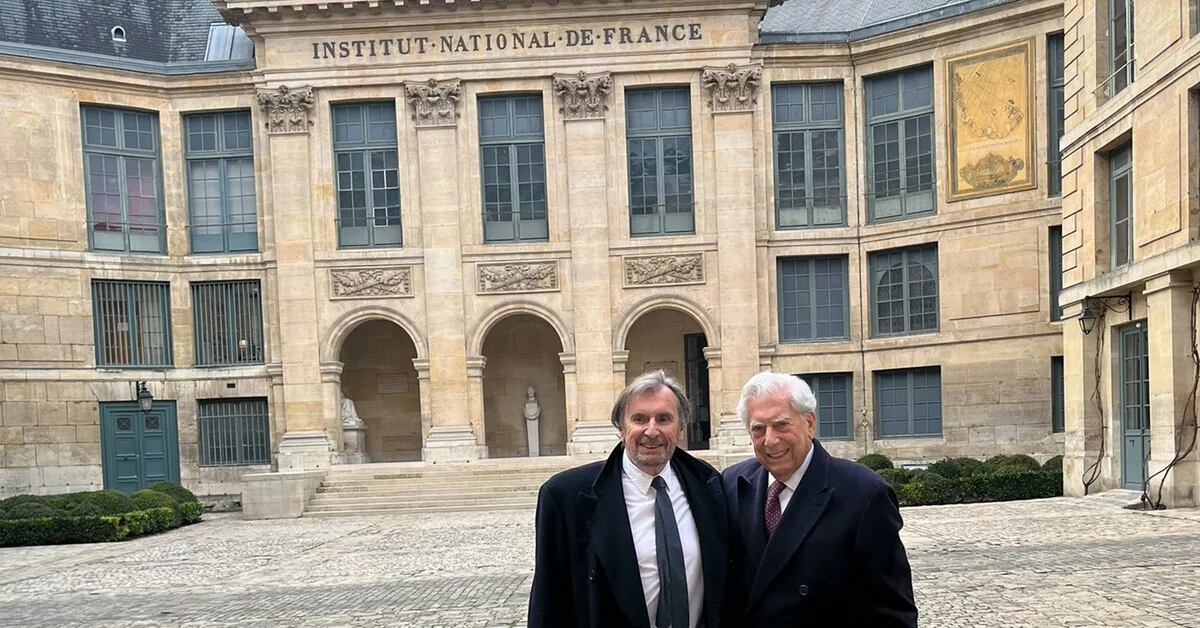 Vargas Llosa a fait le premier pas et est entré à l’Académie de la langue française