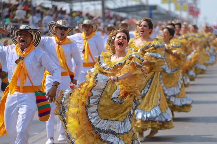 La Cumbia es uno de los ritmos predominantes en el Carnaval de Barranquilla. En el desfile del domingo, la Gran Parada de Tradición, se pueden apreciar decenas de grupos que interpretan este baile. 
