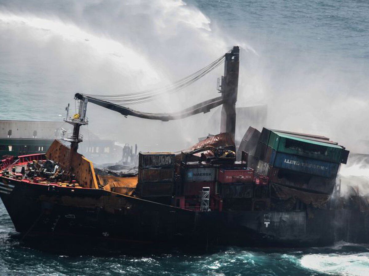 Temor a un desastre ecológico tras naufragio de un barco con químicos  frente a Sri Lanka - Infobae