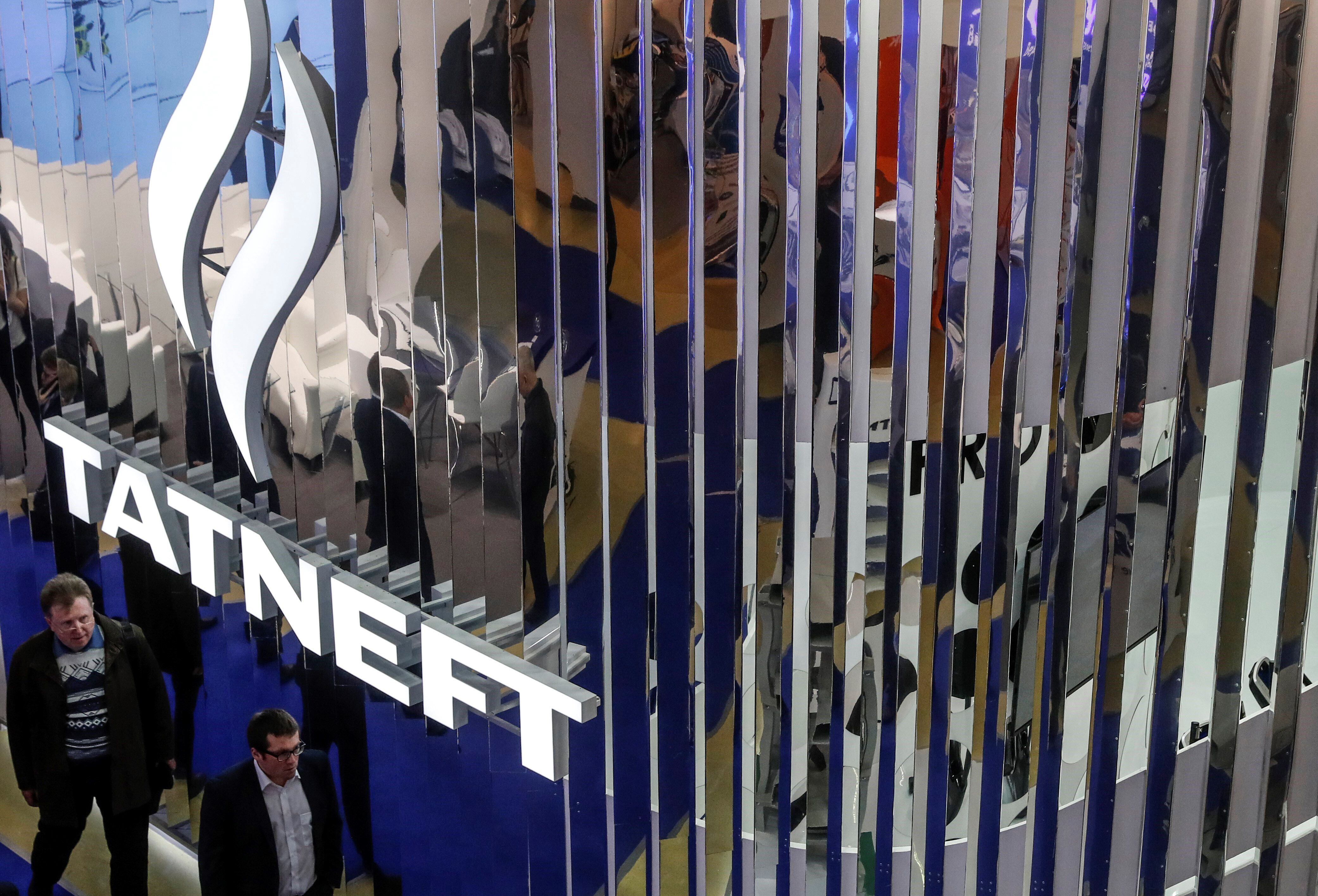 Logotipo de la compañía Tatneft, en una imagen de archivo. EPA/SERGEI ILNITSKY