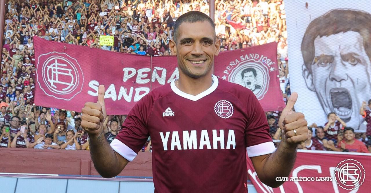 José Sand es el máximo goleador de la historia de Lanús con 170 tantos.