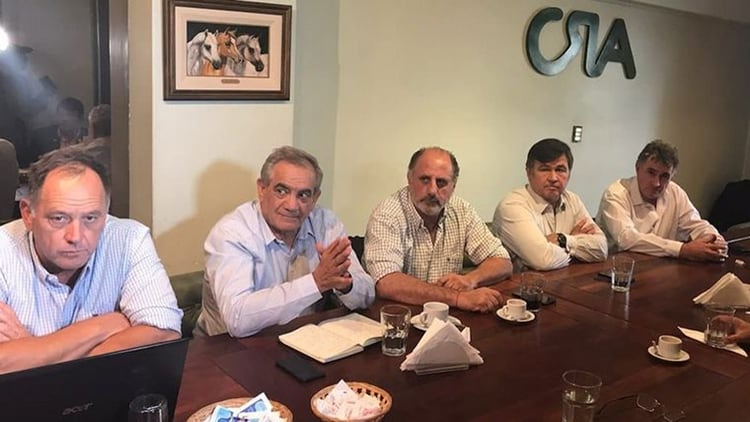 Los dirigentes de las cuatro entidades que conforman la mesa de enlace se reunirán con el ministro de Agricultura, Luis Basterra, el jueves