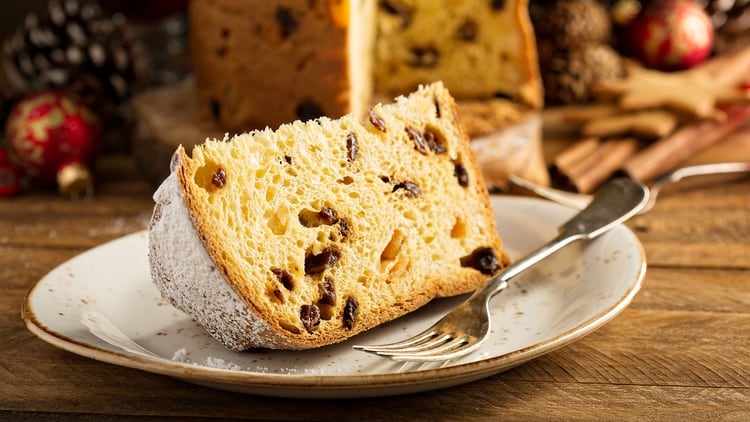 El pan dulce puede llevar frutas secas o frutas abrillantadas (Shutterstock)