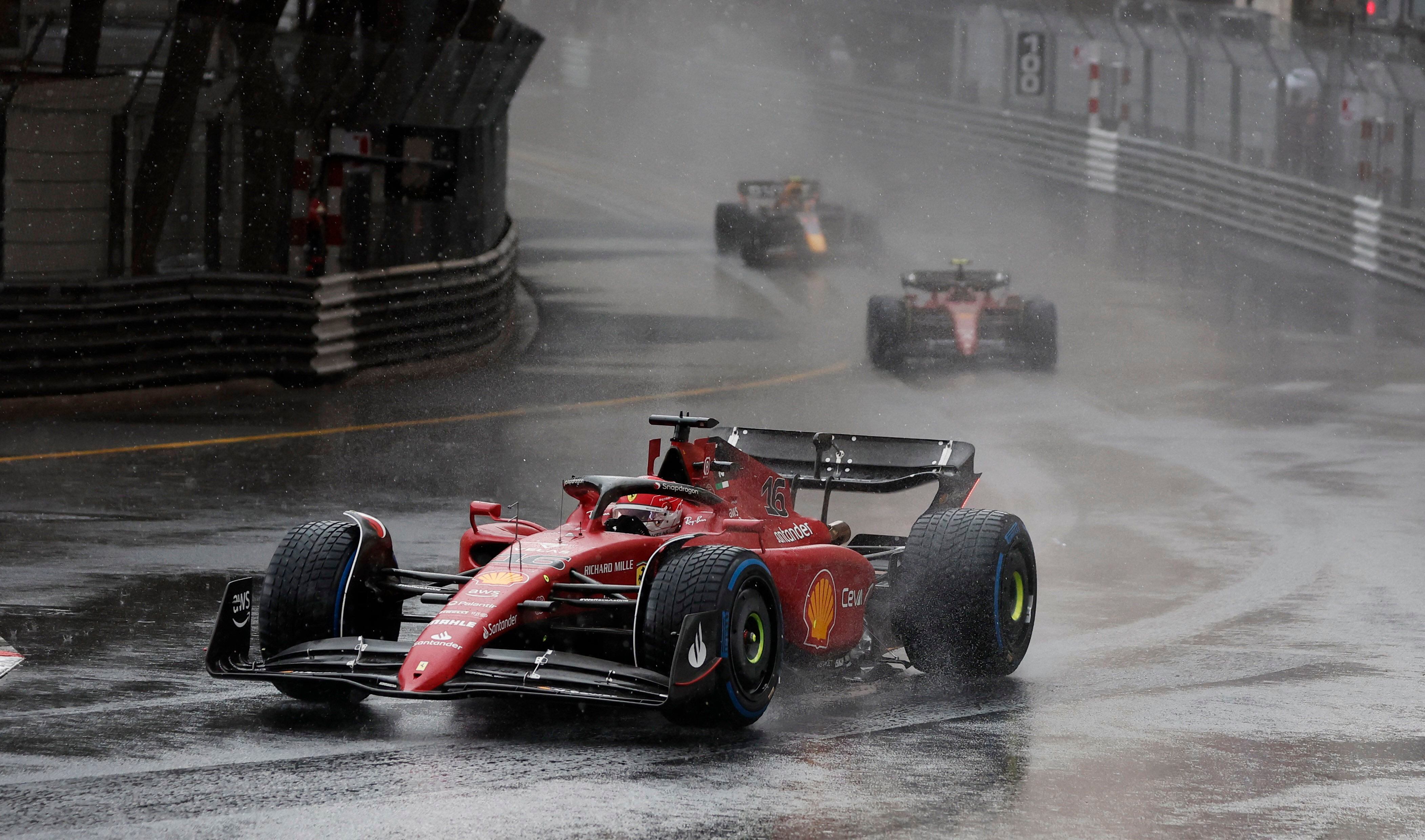 Charles Leclerc hizo la pole positions en Mónaco (REUTERS/Christian Hartmann)
