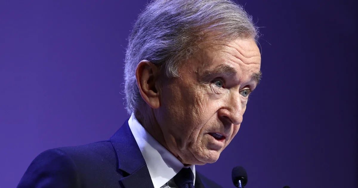 What companies does Bernard Arnault, the richest man in the world, run in Mexico?