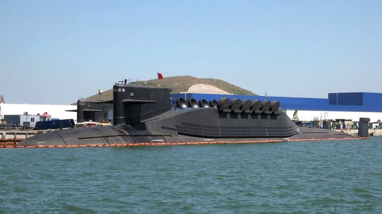 Un submarino Tipo-94 clase â€œJinâ€, el mÃ¡s poderoso buque de este tipo en la Armada china.Â SÃ³lo hay cuatro desplegados (CRS by Navy Office of Legislative Affairs)