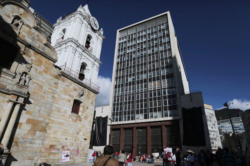 Foto de archivo. Vista general de la fachada del Banco Central de Colombia, en Bogotá, 9 de octubre, 2019.  REUTERS/Luisa González