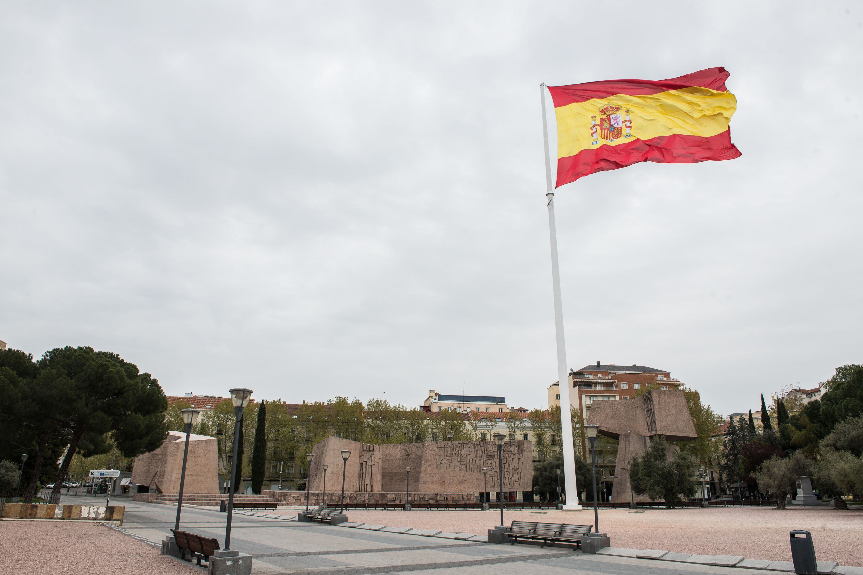 Imagen de arechivo de la bandera de España en la Plaza de Colón. /
Joaquin Corchero - Europa Press
