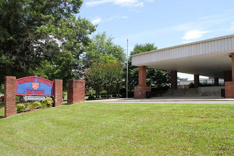 La detención se realizó en la escuela secundaria Northwest Whitfileld, de Georgia. (NWHS)