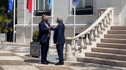 Alberto Fernandez ringrazia Alberto Costa per il caloroso saluto che gli ha rivolto quando è stato ricevuto a Lisbona.