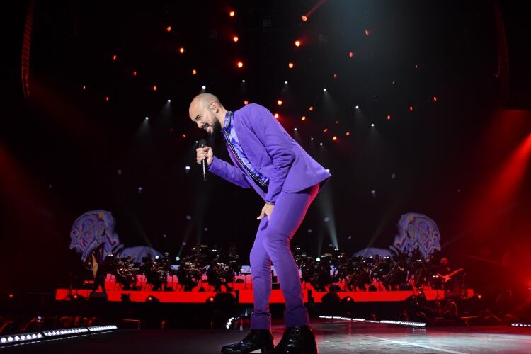 Abel Pintos en su show sinfónico en el Movistar Arena (Foto: Mono Gómez)