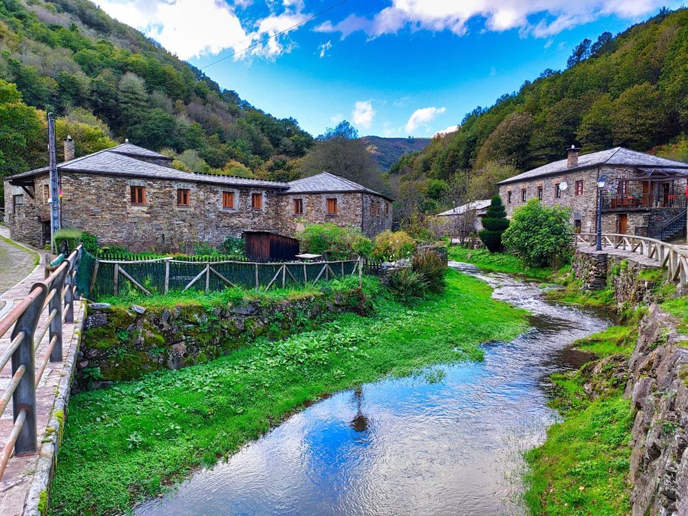 Santa Eulalia de Oscos, en Asturias (Shutterstock).
