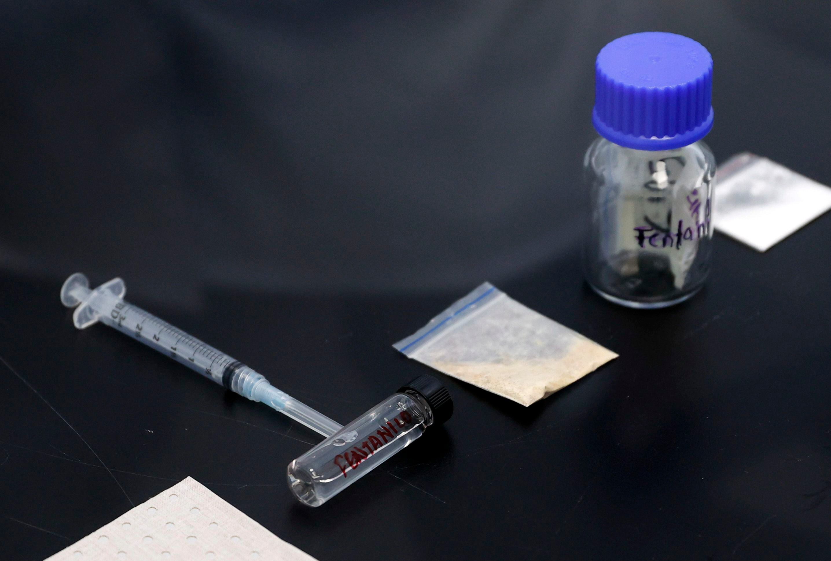 Foto de archivo del proceso de análisis del opioide sintético fentanilo. EFE/ Mauricio Dueñas Castañeda
