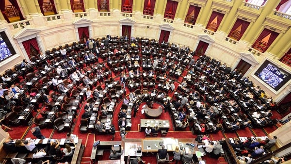 Diputados prorrogó la ley que prohíbe desalojar pueblos originarios (Twitter: @DiputadosAR)