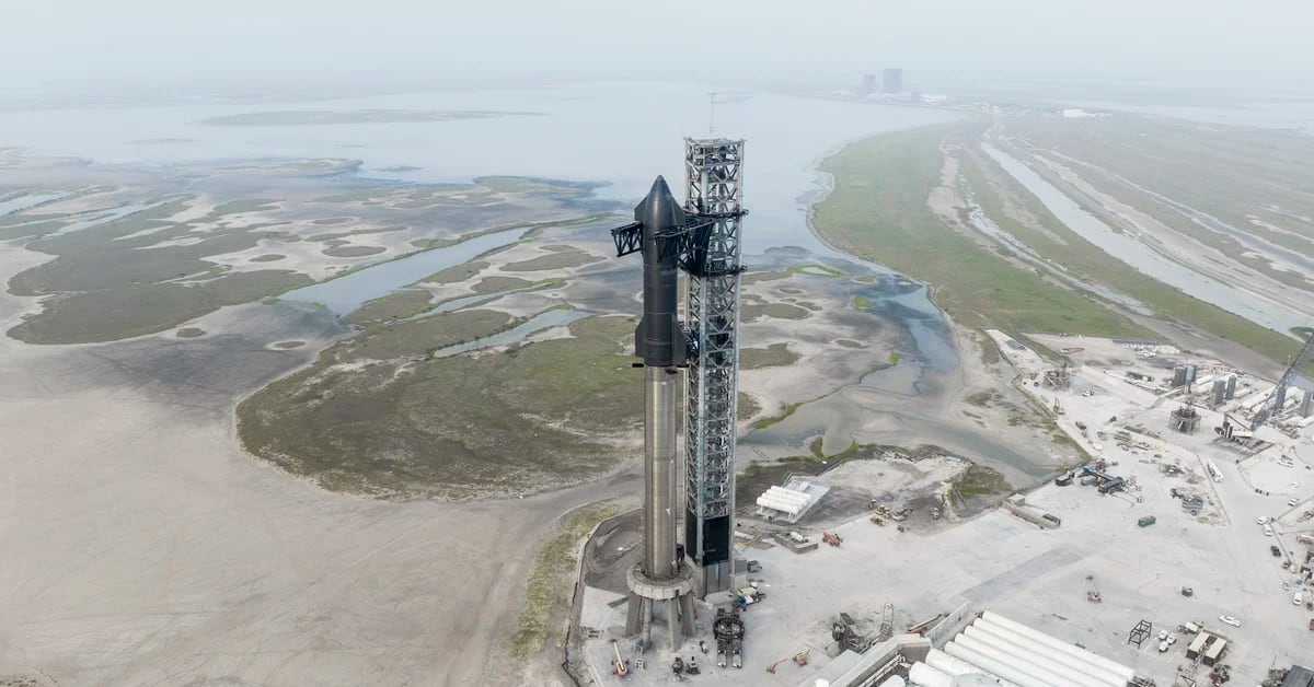 SpaceX cancels first attempt to launch new rocket