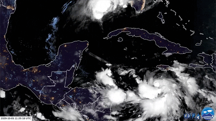 En la parte superior de la imagen, la tormenta tropical Gamma, que avanza hacia el sur en dirección a Yucatán y Campeche. En la inferior, Delta, que se convertirá en un poderoso huracán y pasará cerca de las costas de Quintana Roo, para atravesar el canal de Yucatán (GIF: NOAA/RAMMB) 