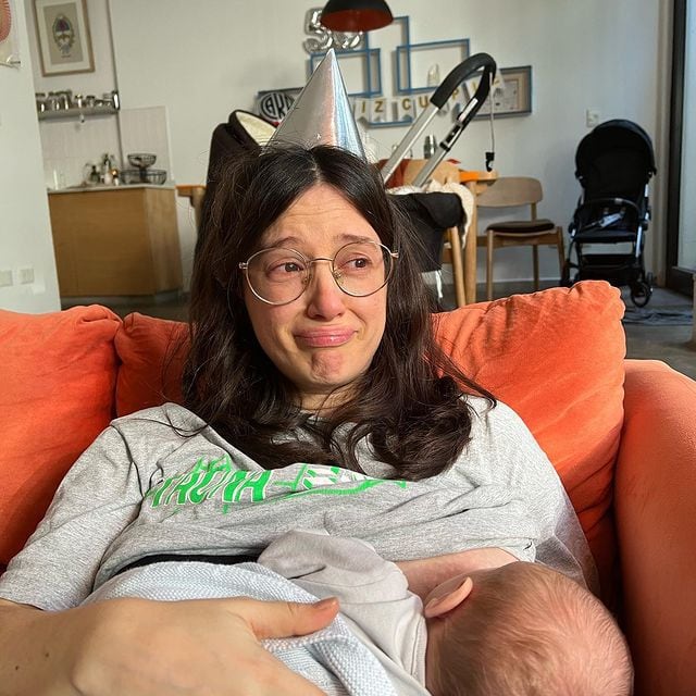 La actriz le puso humor a las dificultades que tiene durante los primeros meses como mam&aacute; de Rafa (Instagram)