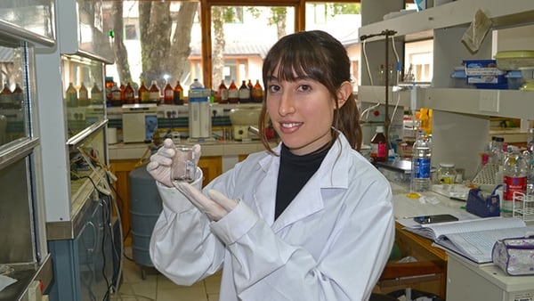 Daniela Paola Valdés es la científica argentina premiada para trabajar en una nueva terapia contra el cáncer