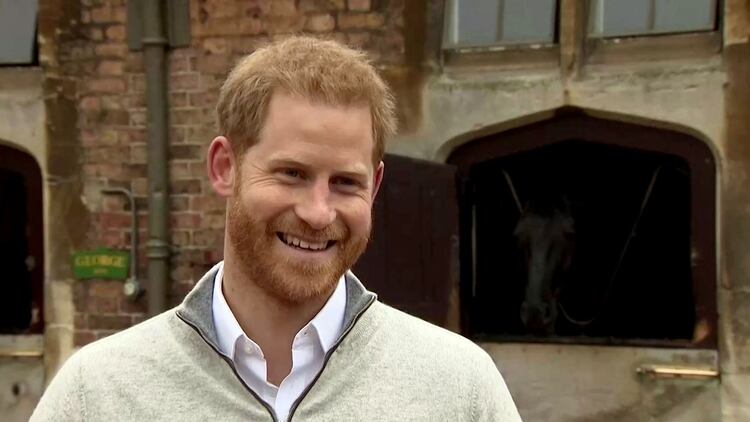 El príncipe Harry confirmó a los medios británicos el nacimiento de su primer hijo (Reuters)