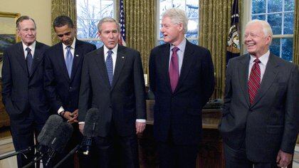 Carter posa con George Bush Sr., Barack Obama, George Bush Jr. y Bill Clinton (Ron Sachs / Shutterstock)