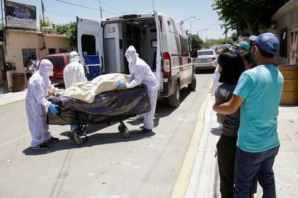 El “encontronazo” entre Gatell y Sheinbaum se desató hace un mes, en torno al tema de la cifra de contagios. (Foto: Reuters)