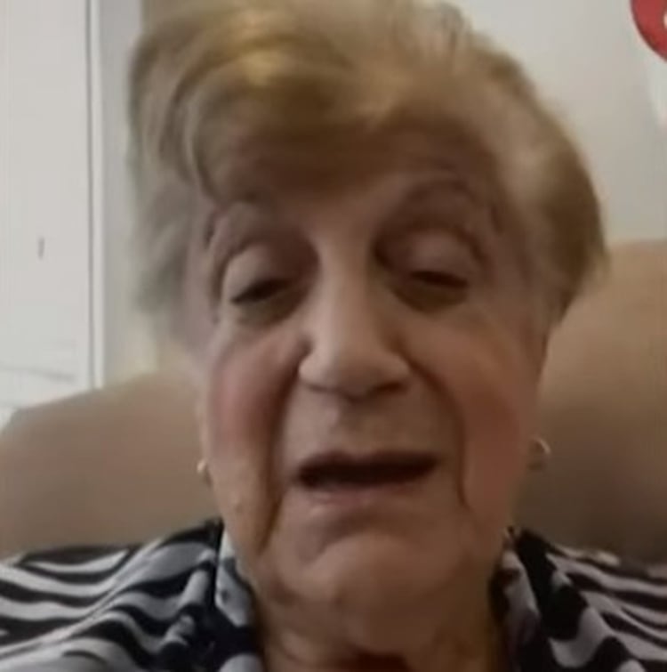 Anna Fortunato superó el virus a los 91 años. Reside en Long Island, Nueva York (Foto: AP)