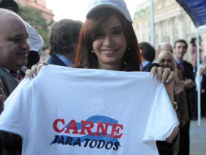 La ex presidenta Cristina Fernández de Kirchner, en 2011, promocionando el plan Carne para todos