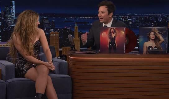 Shakira junto a Jimmy Fallon en 'The Tonight Show'