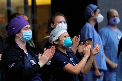 Trabajadores de la salud en Nueva York REUTERS/Andrew Kelly TPX IMAGES OF THE DAY