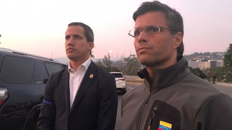 Juan Guaidó y Leopoldo Lopez en la base aérea “La Carlota”, el pasado martes 30 de abril (@leopoldolopez)