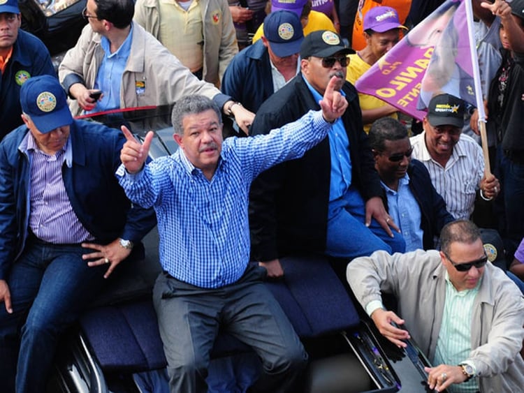 El ex presidente Leonel Fernández quiere volver al poder enfrentando a su ex partido en las elecciones presidenciales de mayo (Reuters)