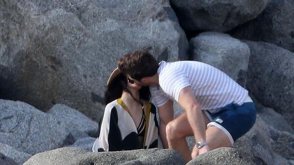 La pareja compartió besos, risas y abrazos en Cabo San Lucas (Grosby Group)