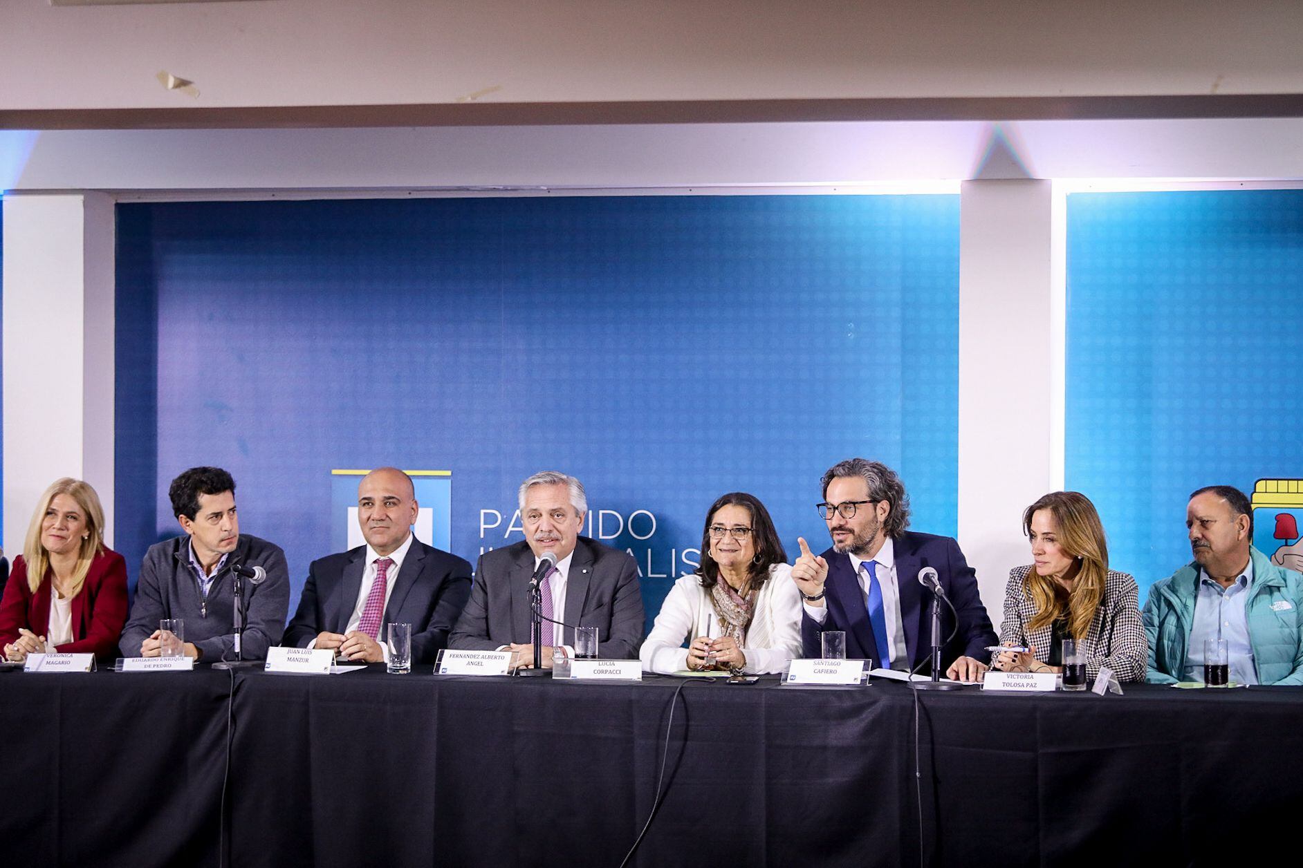 Alberto Fernández junto a los principales dirigentes el PJ Nacional